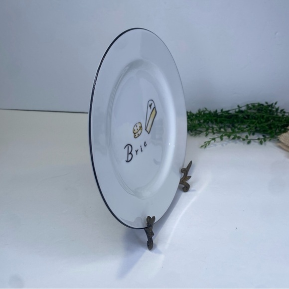 POTTERY BARN Cheese Plate BRIE Black Rim 7 3/4" Dishwasher Microwave Safe - Picture 2 of 5